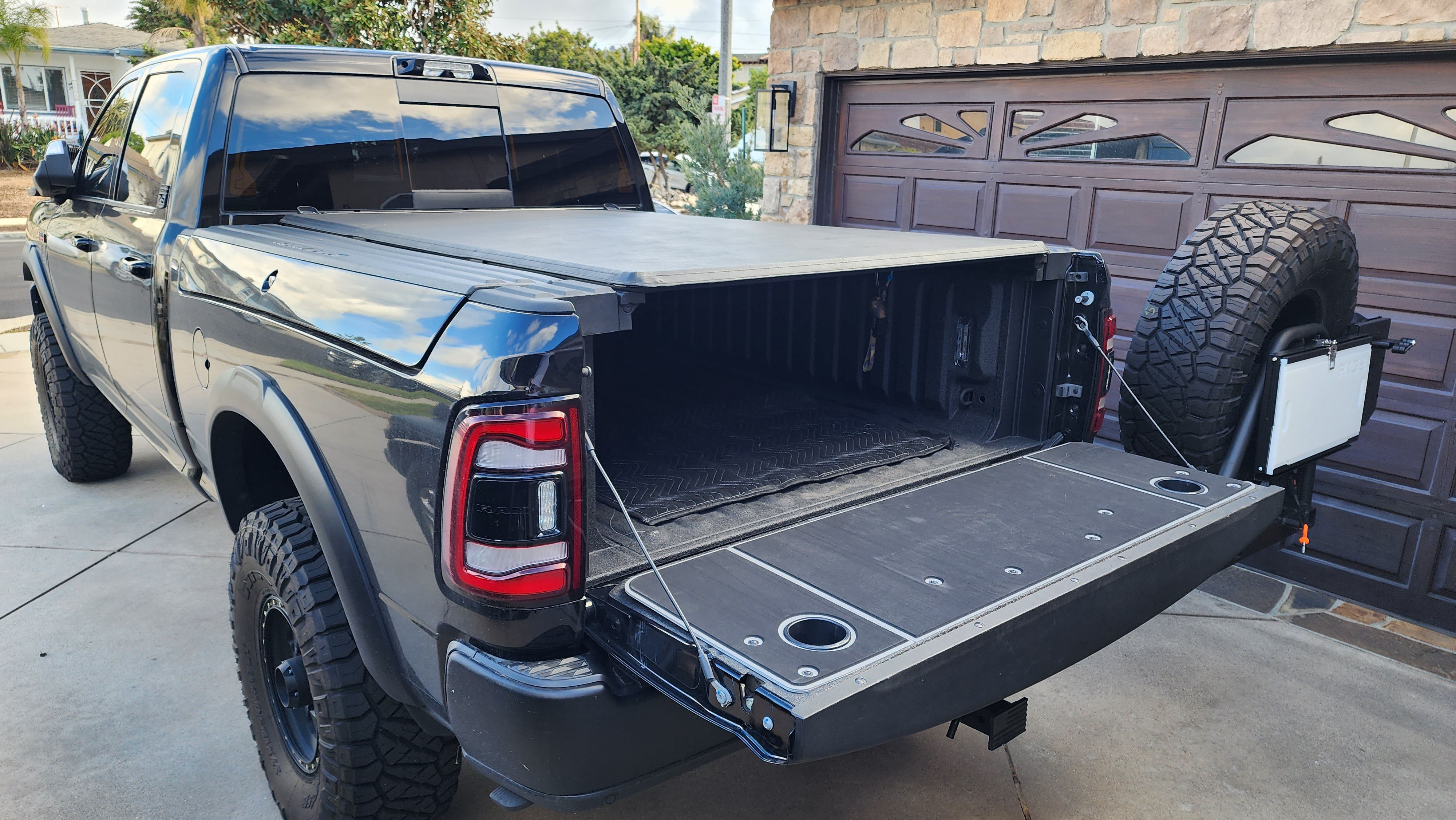 RAM Tailgate Covers (98-Current) – image 7