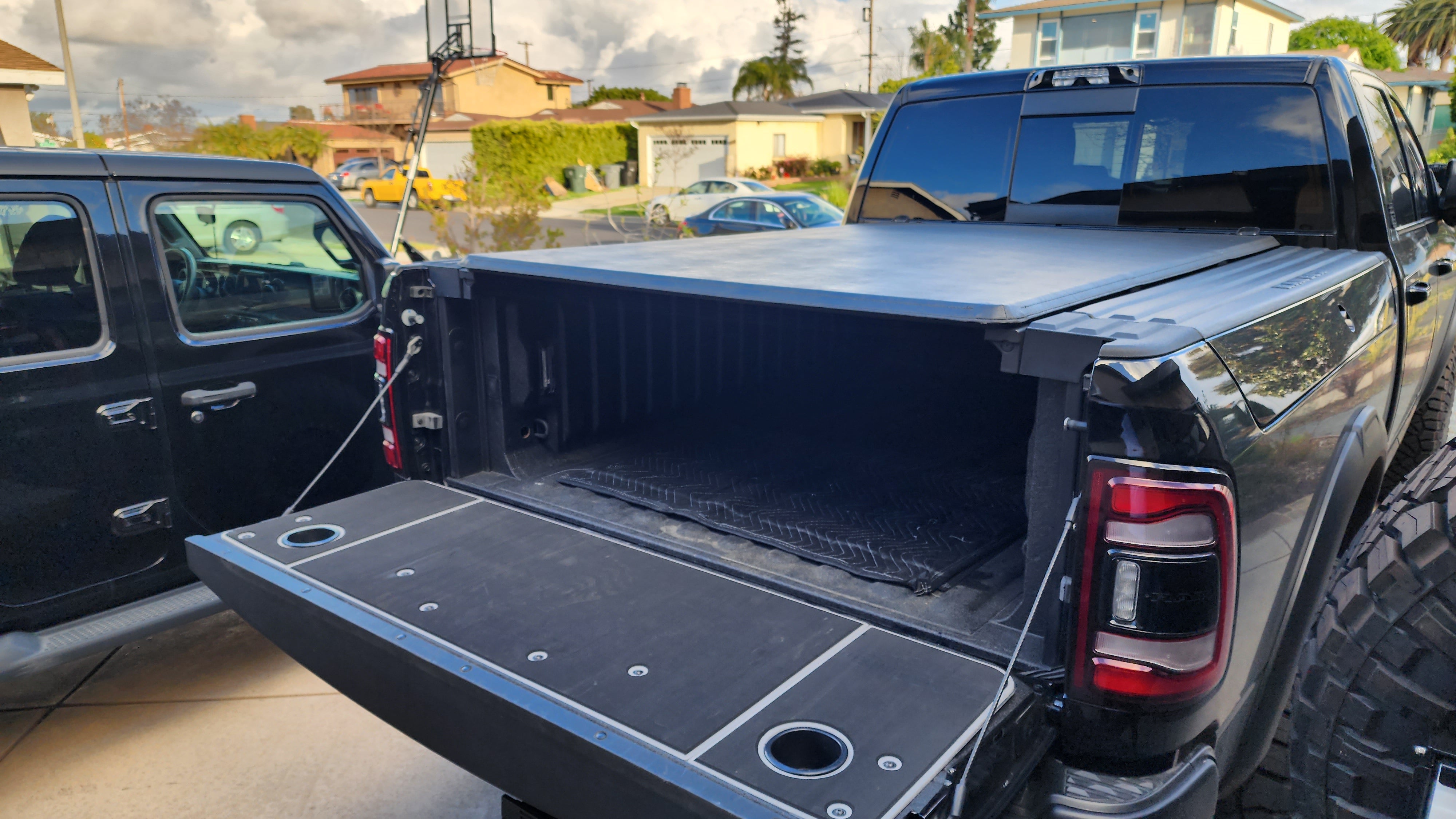 RAM Tailgate Covers (98-Current) – image 12
