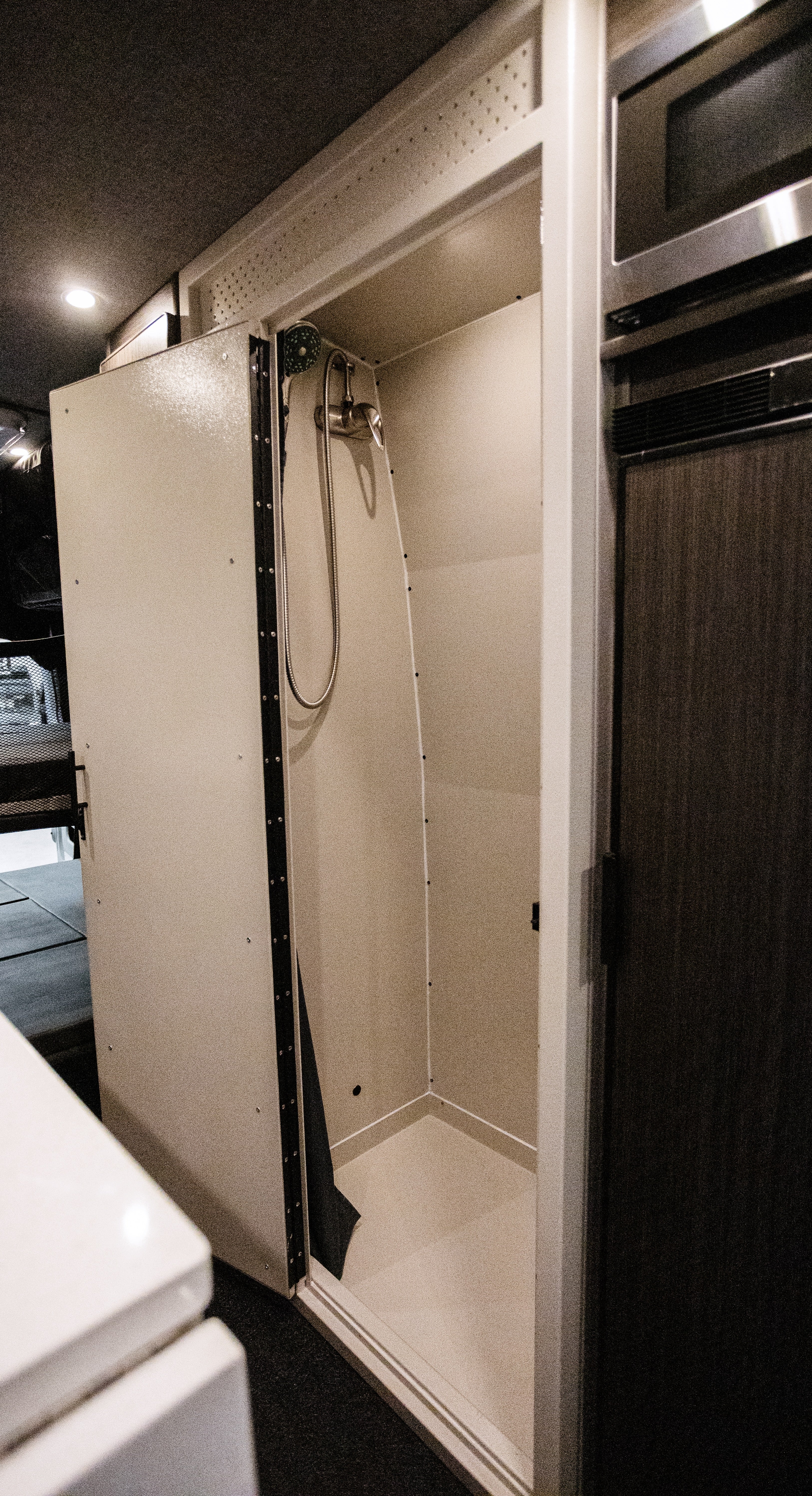 Van Wife Components 24" Aluminum Shower Stall – Powder Coated Overland Van Shower