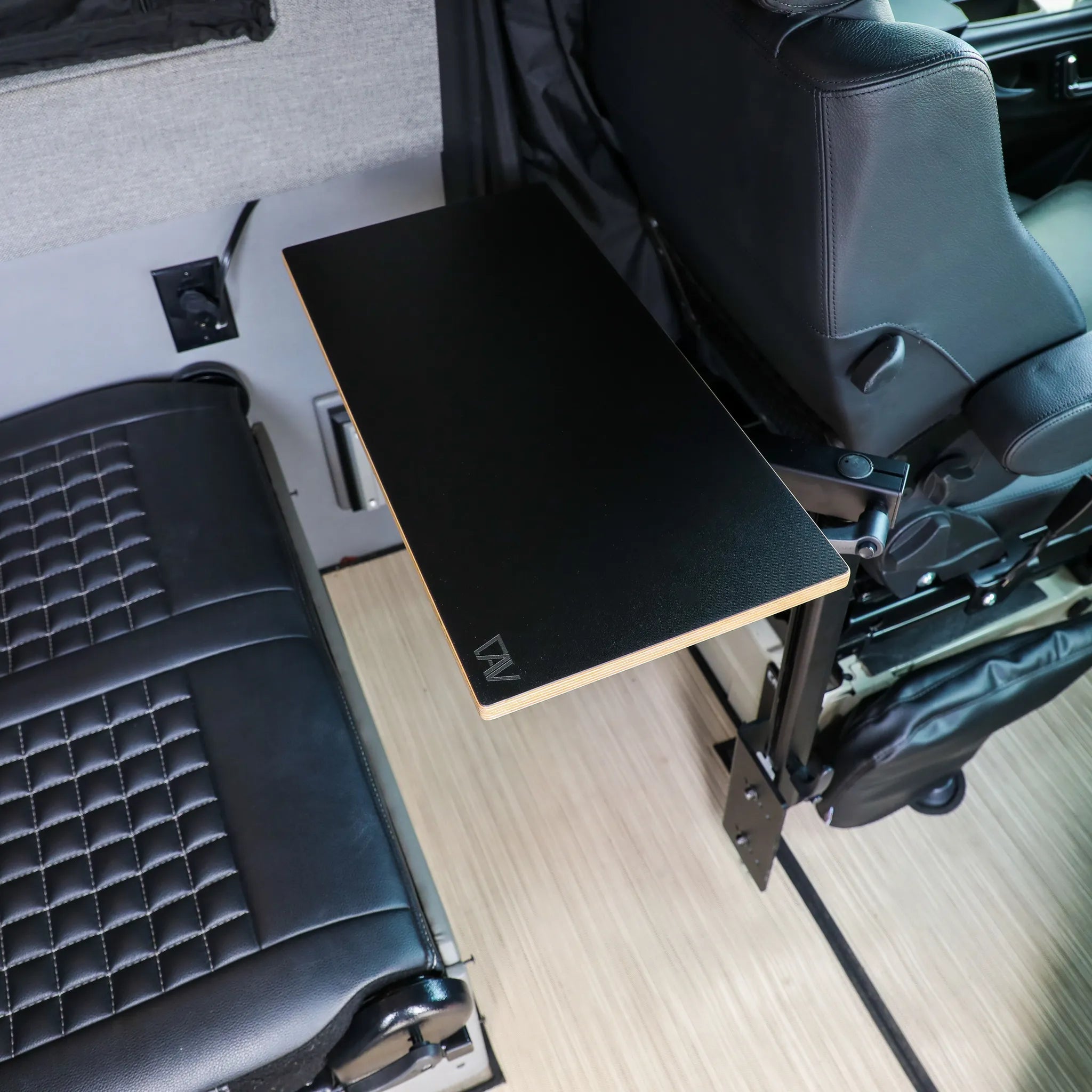 Small Universal Table Top