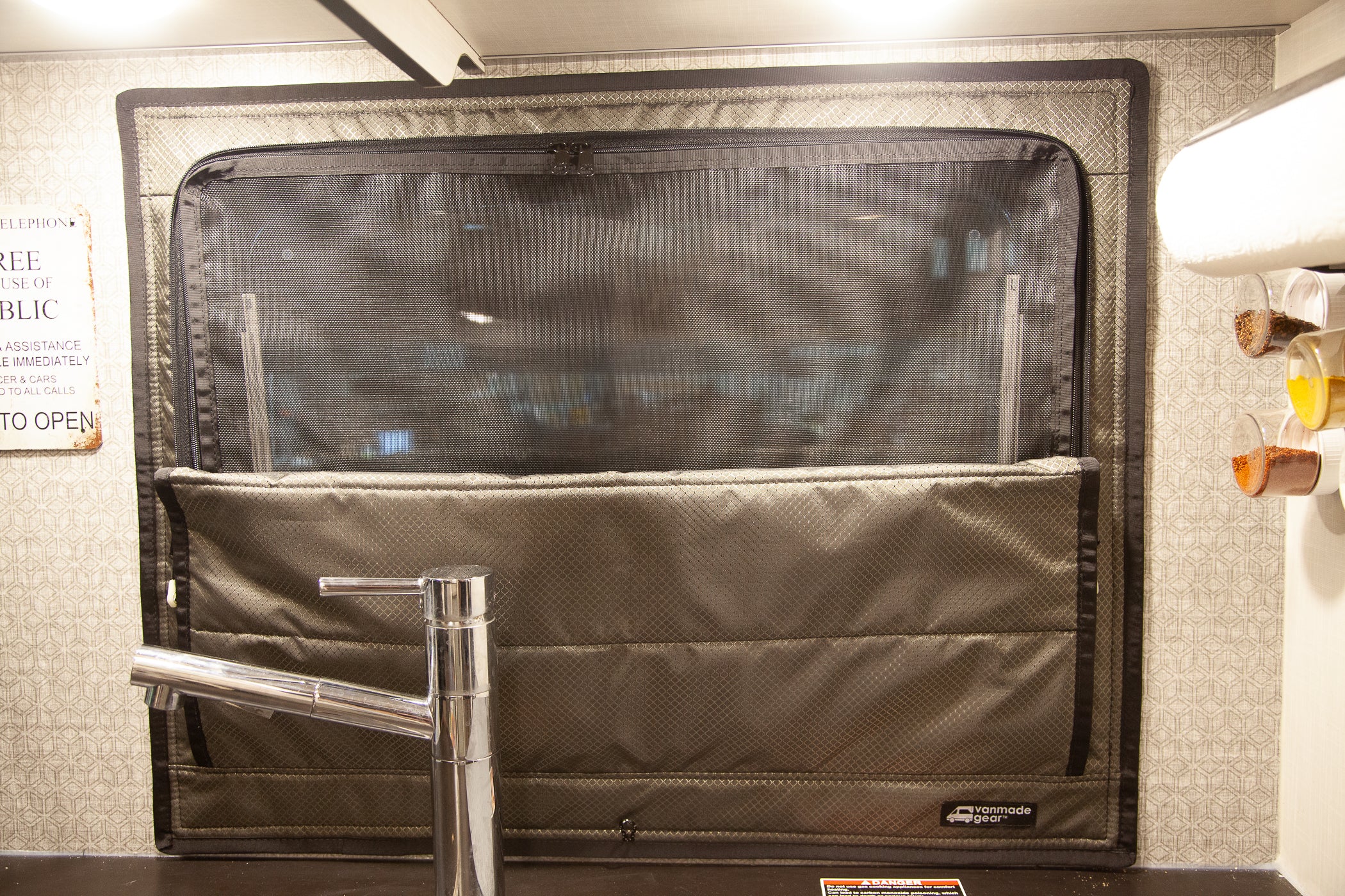 Transit Ekko - Kitchen Zipper Shade – image 8