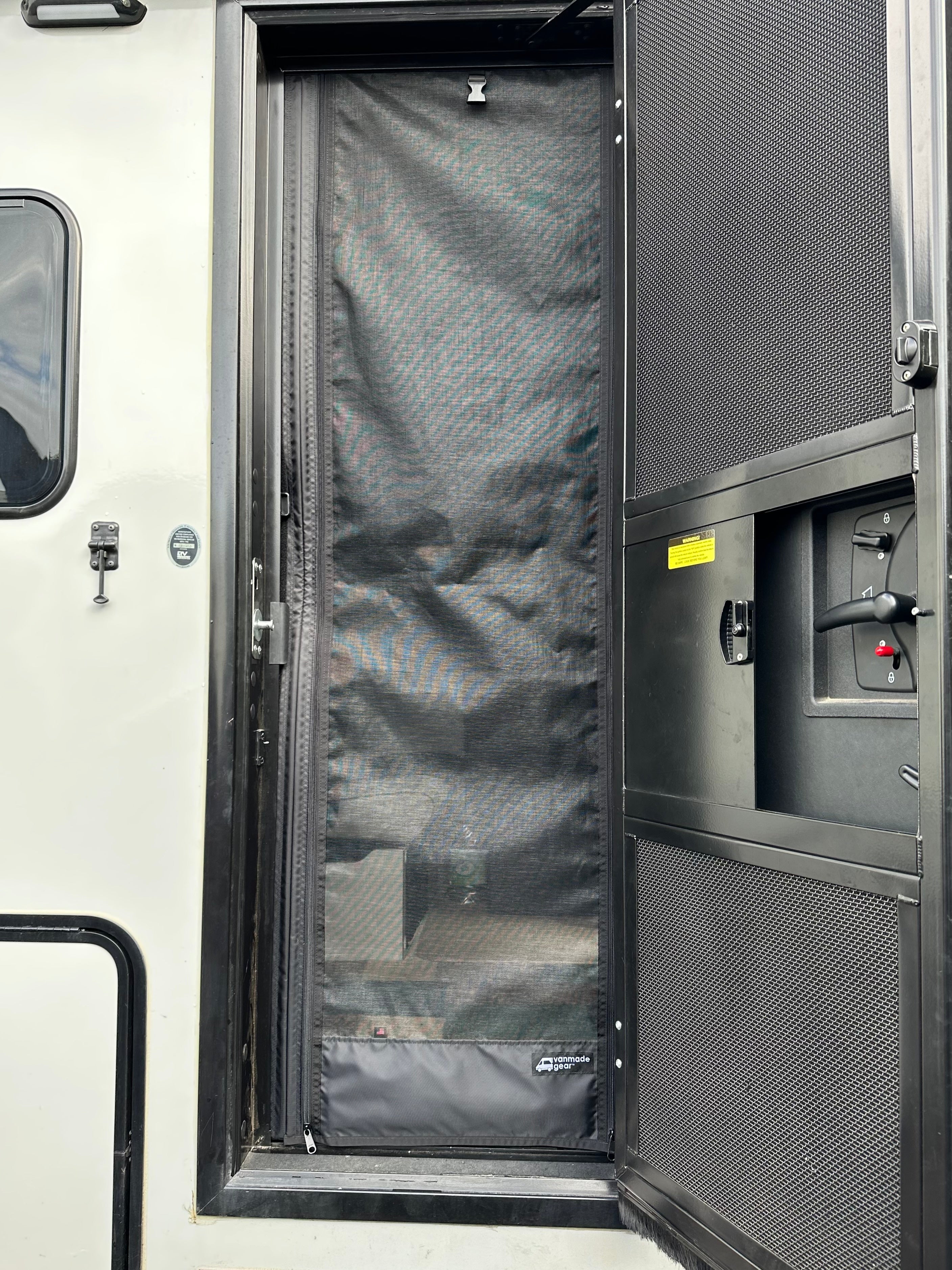 Sprinter Ekko - Screen Door – image 4