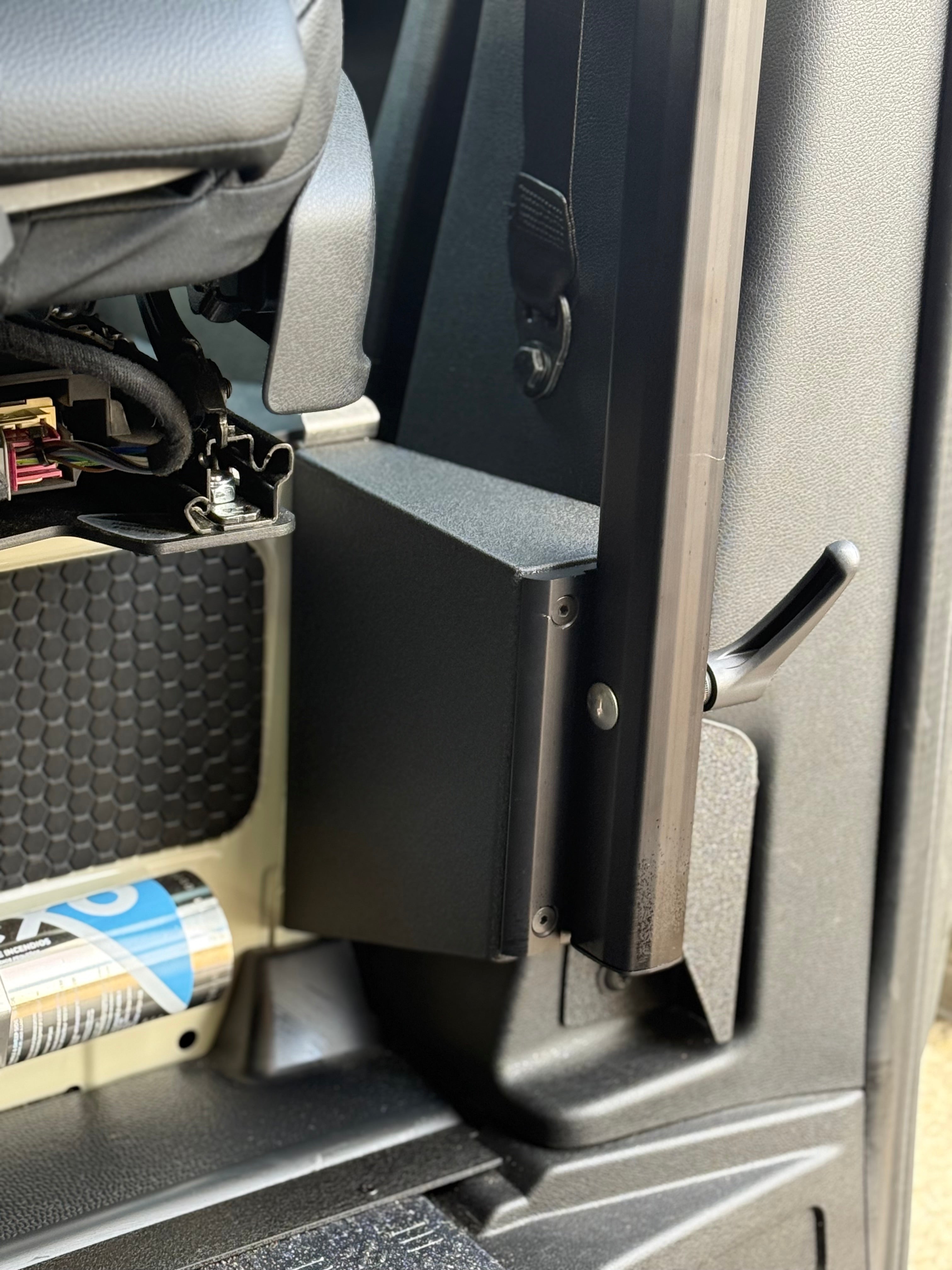 VANNON B-Pillar Mount for the LAGUN Table System – image 7