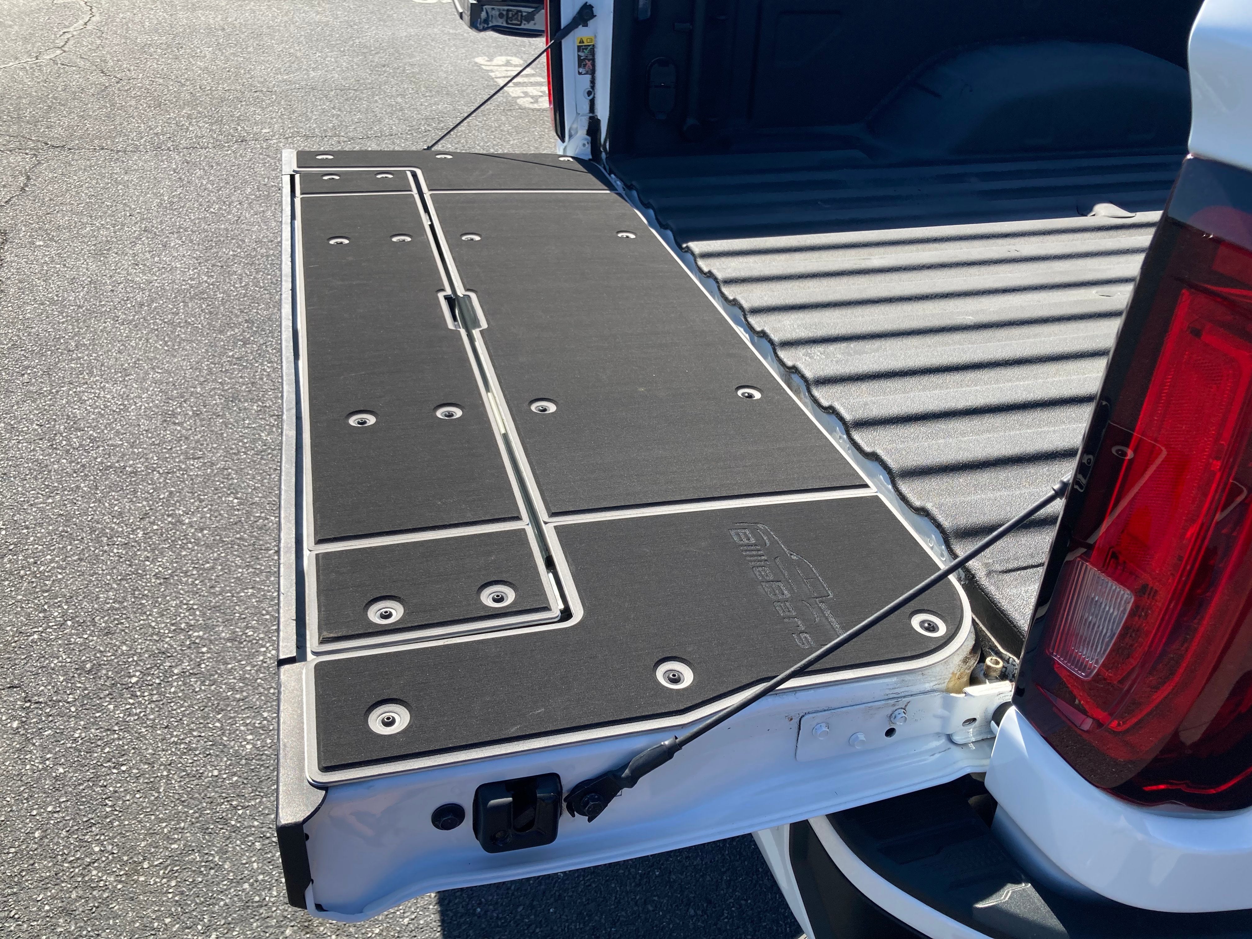 Silverado/Sierra MULTI-FLEX/MULTIPRO Tailgate Cover Kit – image 11