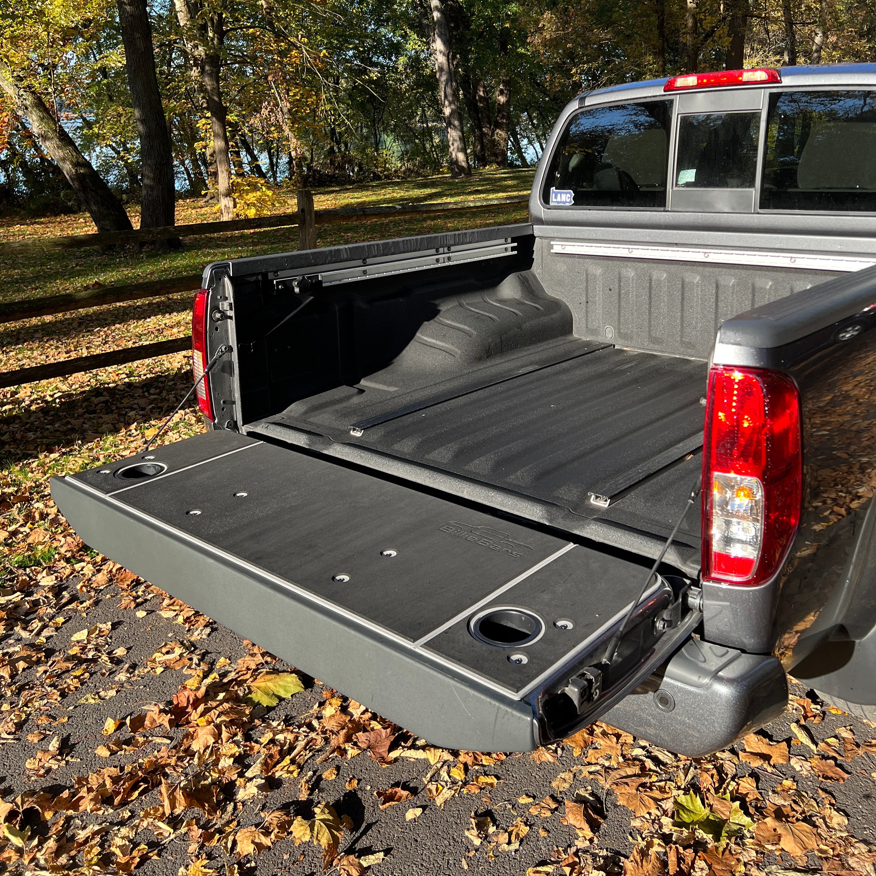 Frontier Tailgate Cover (1997-2021) – image 2