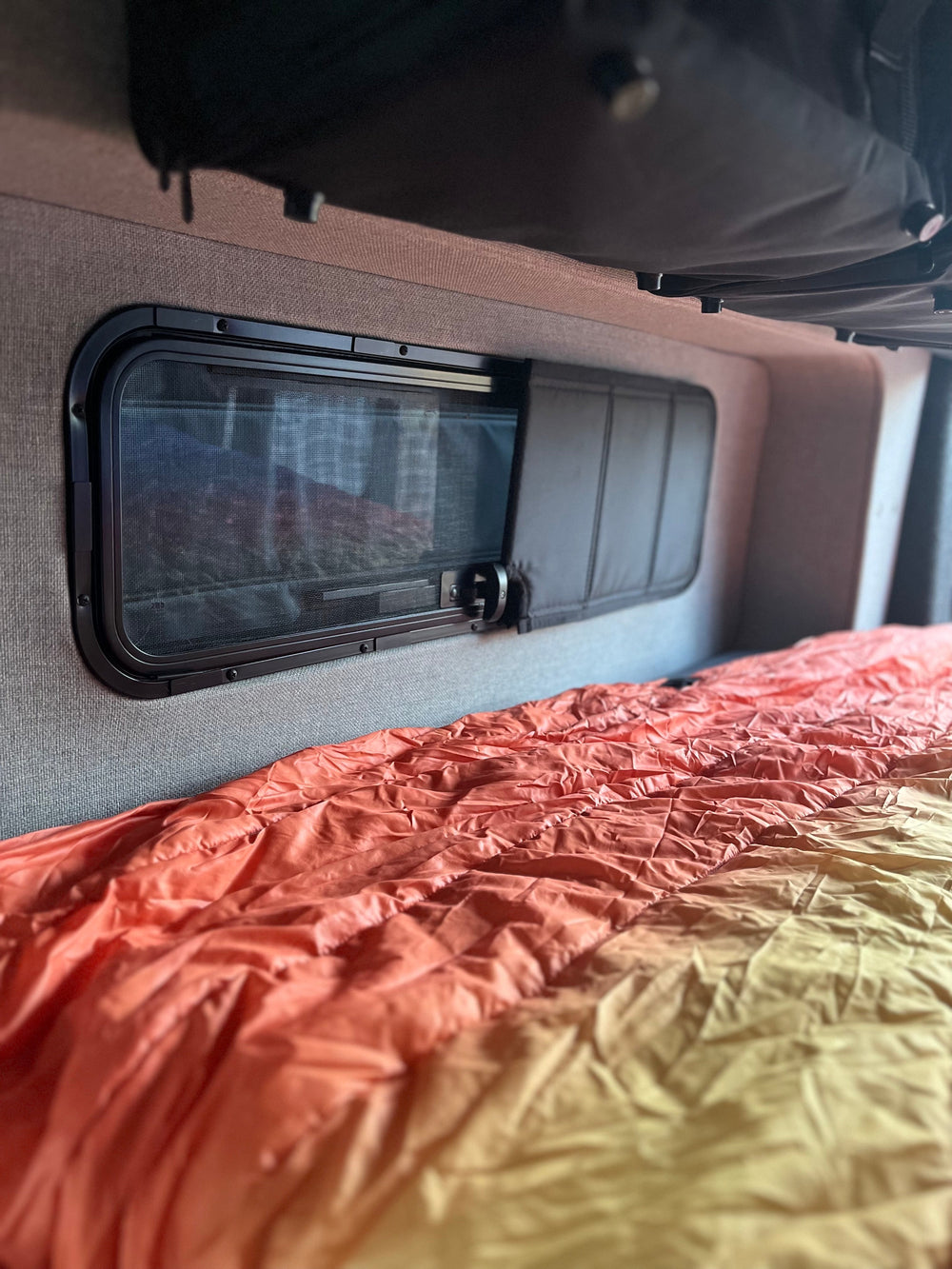 Universal - Awning Bunk Window Shade – image 7