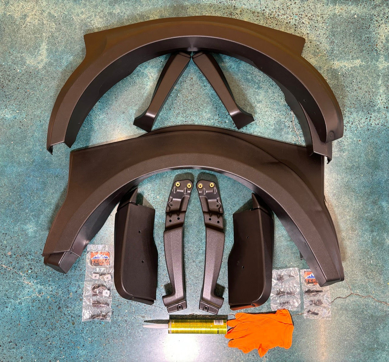 Desert Defender Fender Flares – Maximum Tire Clearance for Mercedes Sprinter 907 (2019–2024)