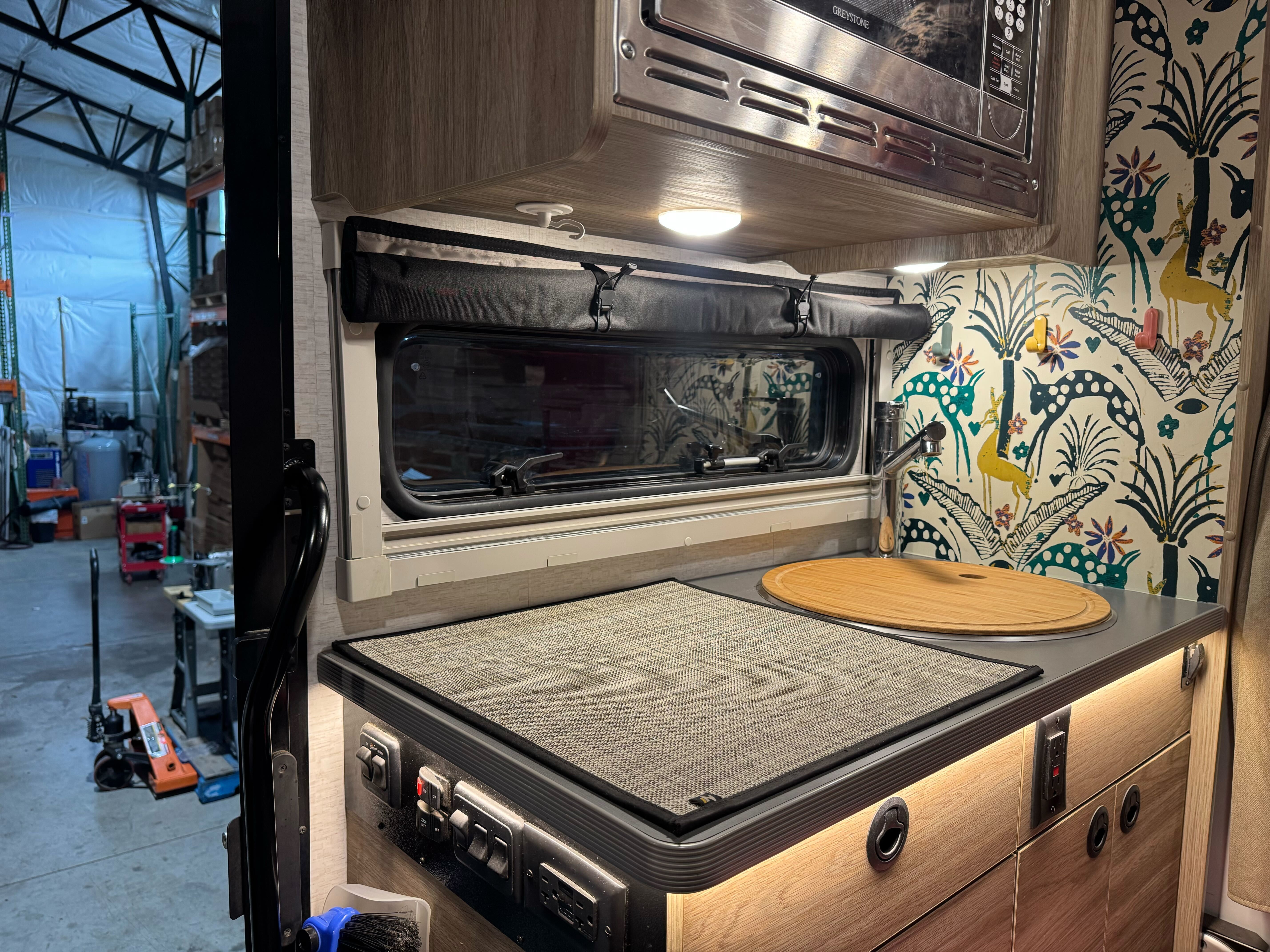 Sprinter Ekko - Kitchen Frame Cover – image 3