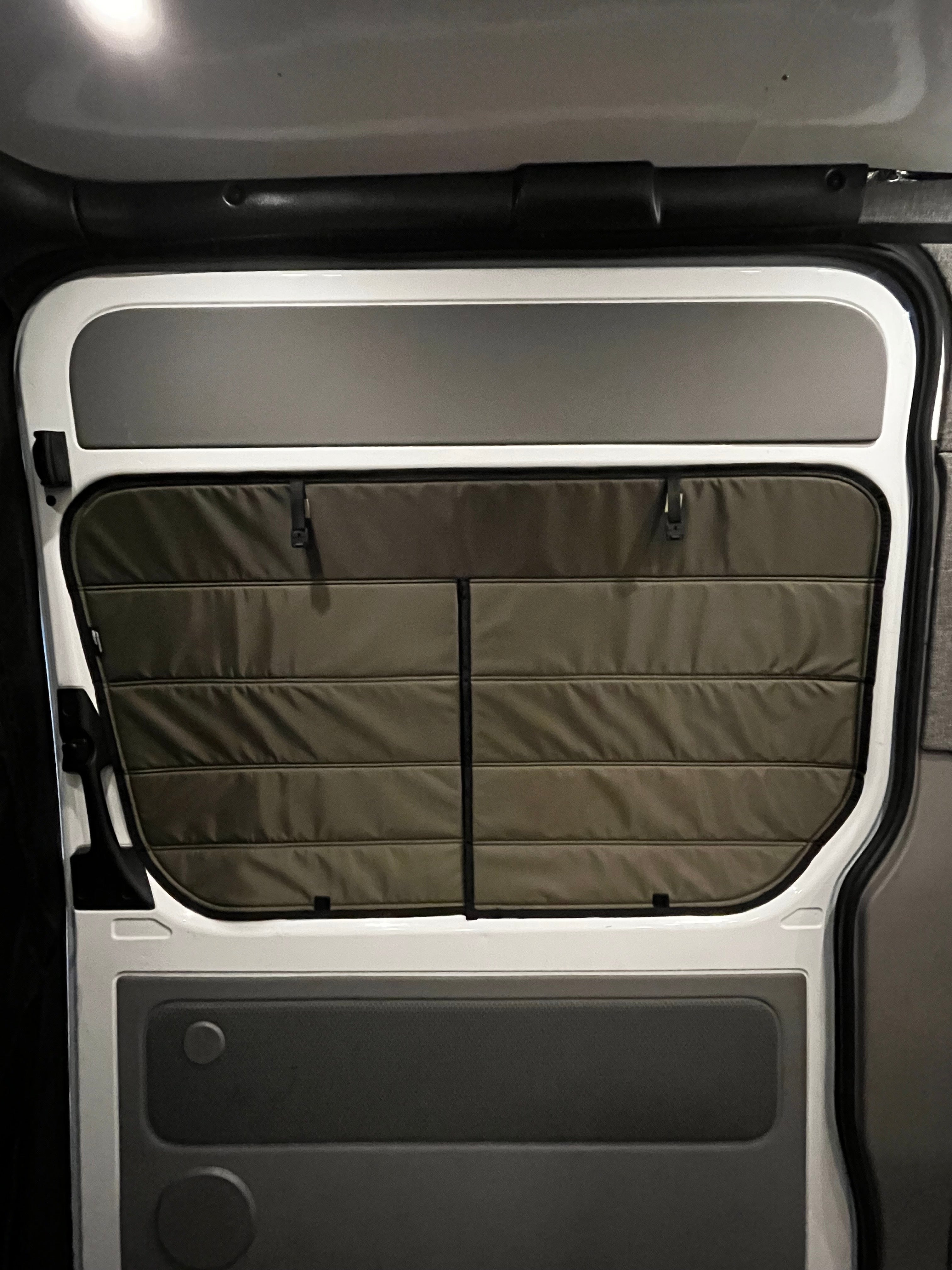 Sprinter - Slider Door Shade – image 8