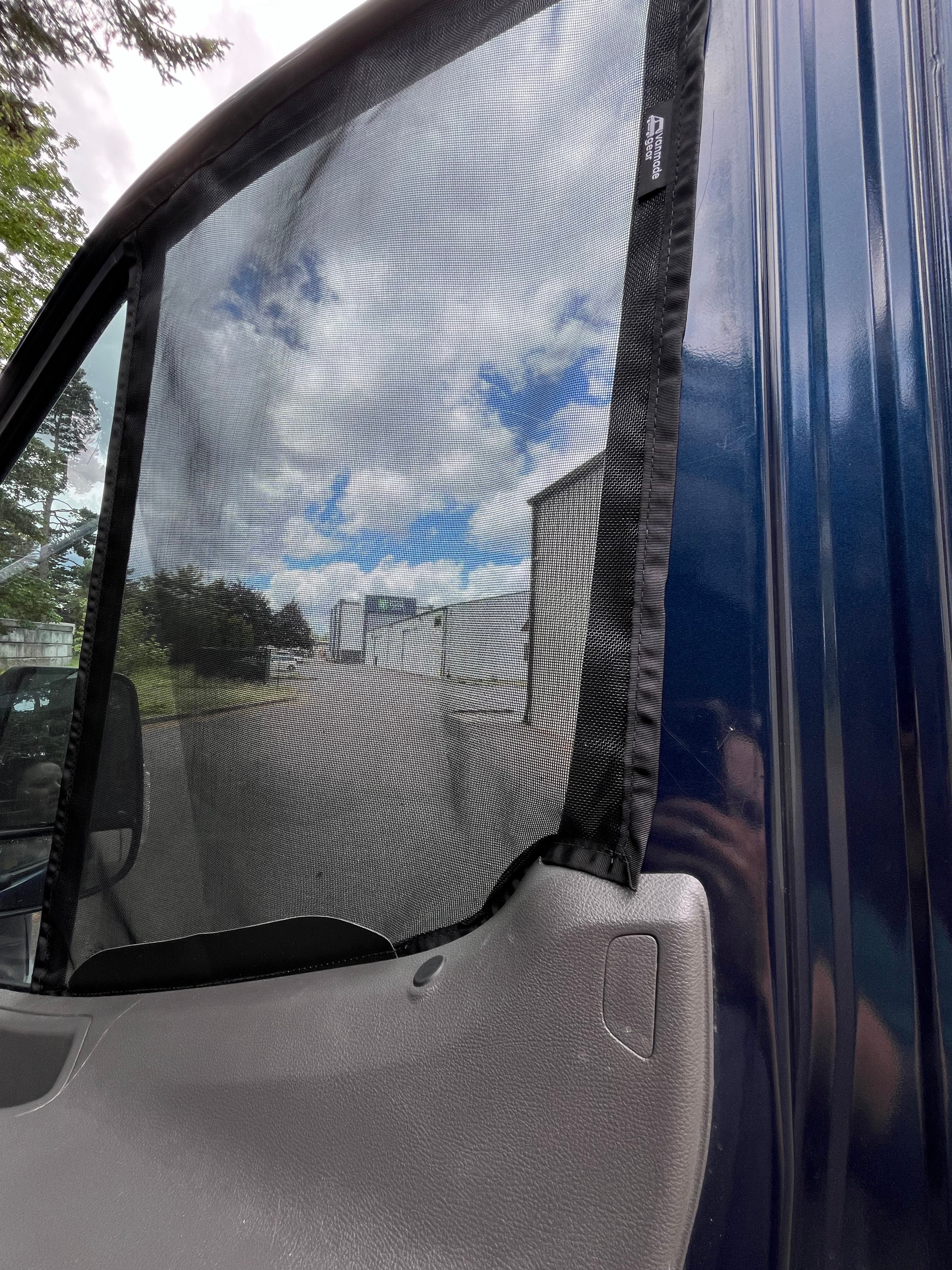Ford Transit - Front Door Mosquito Net (set) – image 5