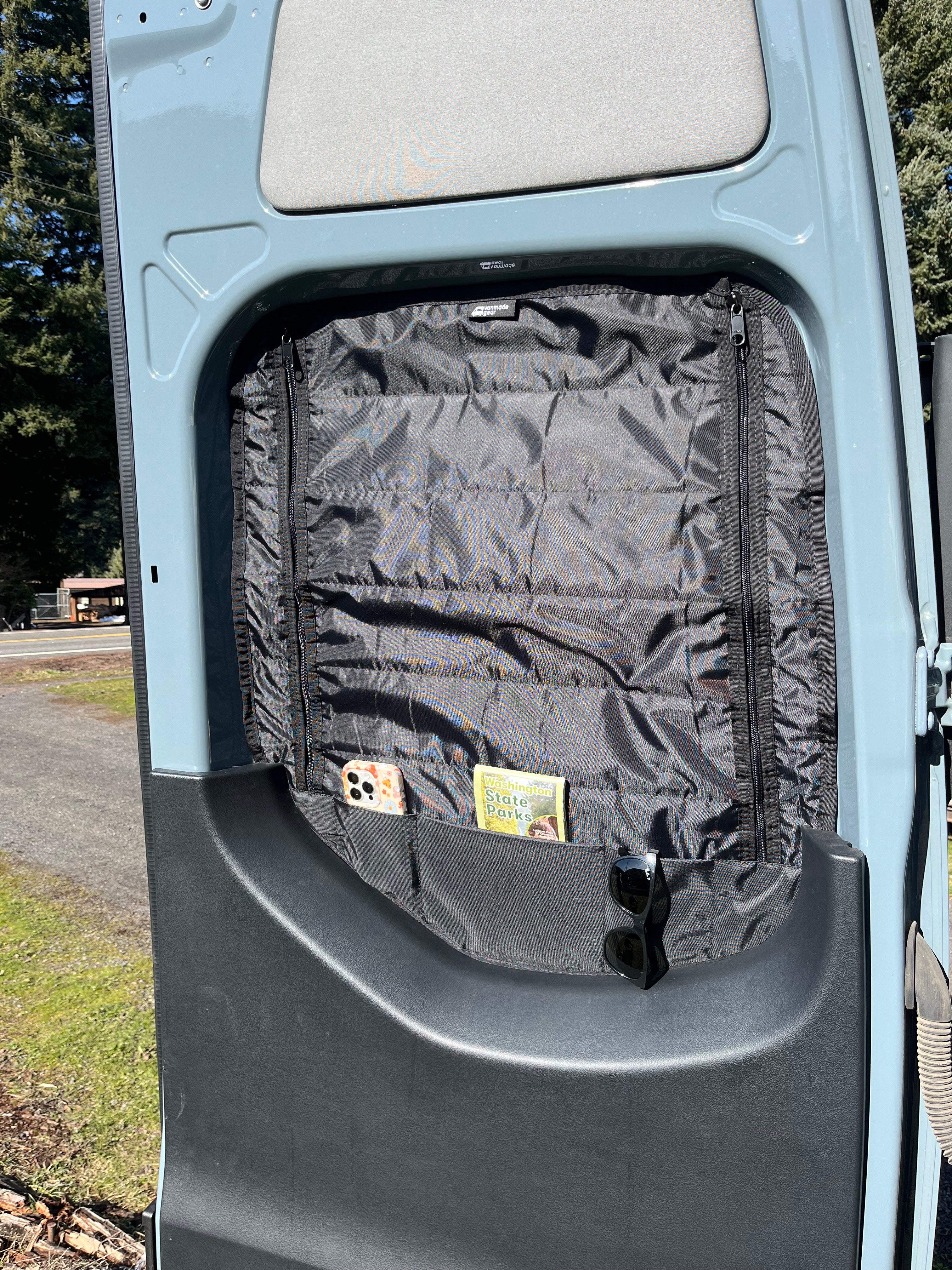 Sprinter 2019+ - Rear Doors (set) Zipper Series – image 11
