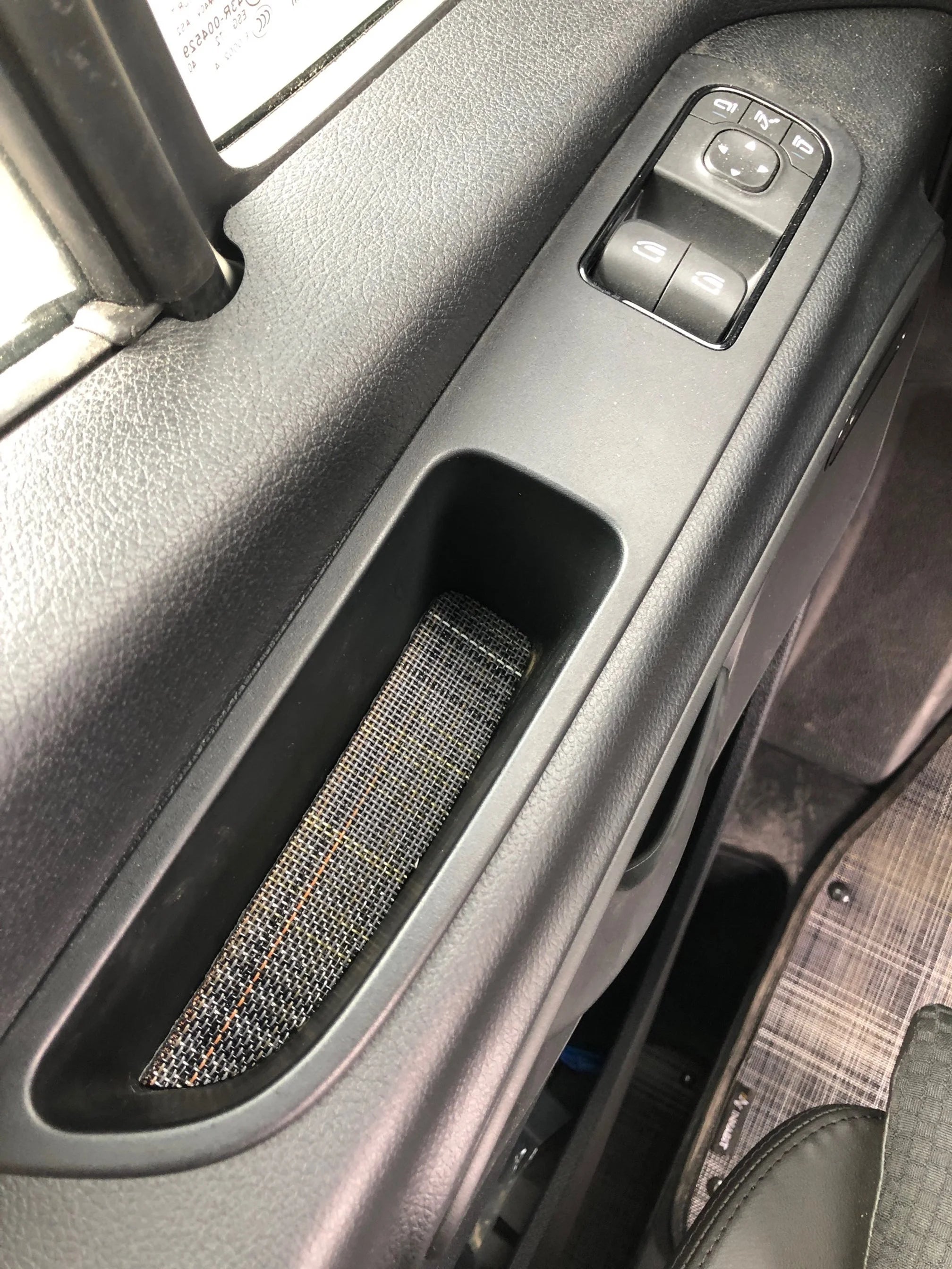 VS30 Sprinter Front Cab Accessory Pack – image 3