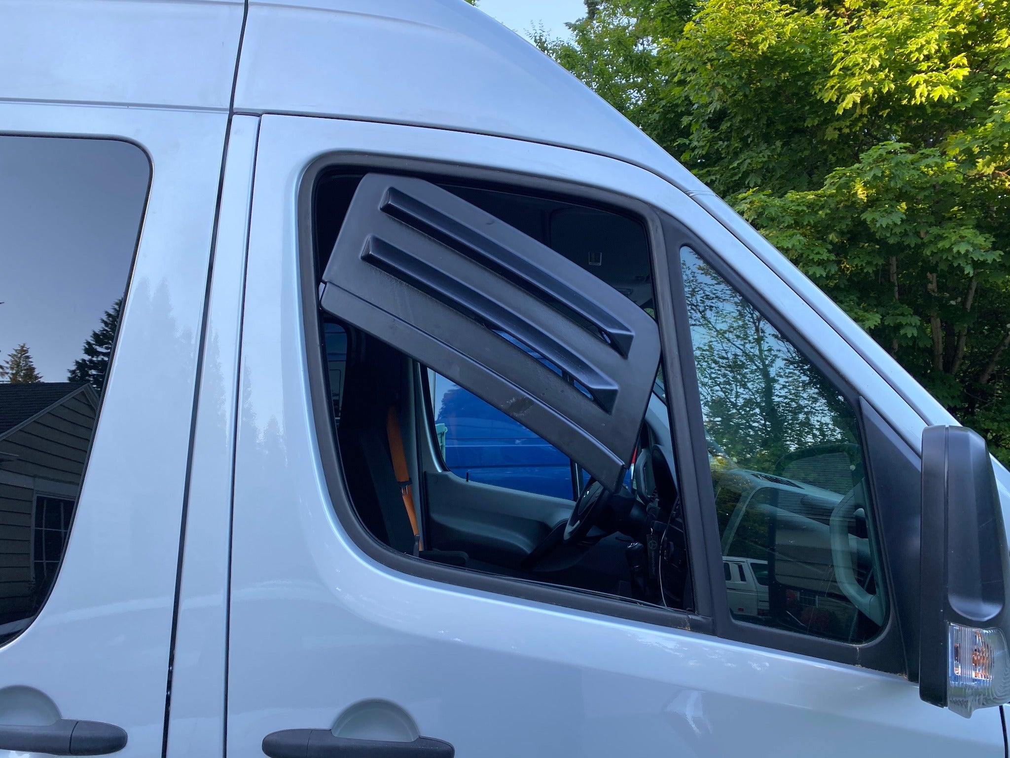 No-See-Um Bug Barrier Window Vent for Sprinter, Transit & ProMaster Vans – image 9