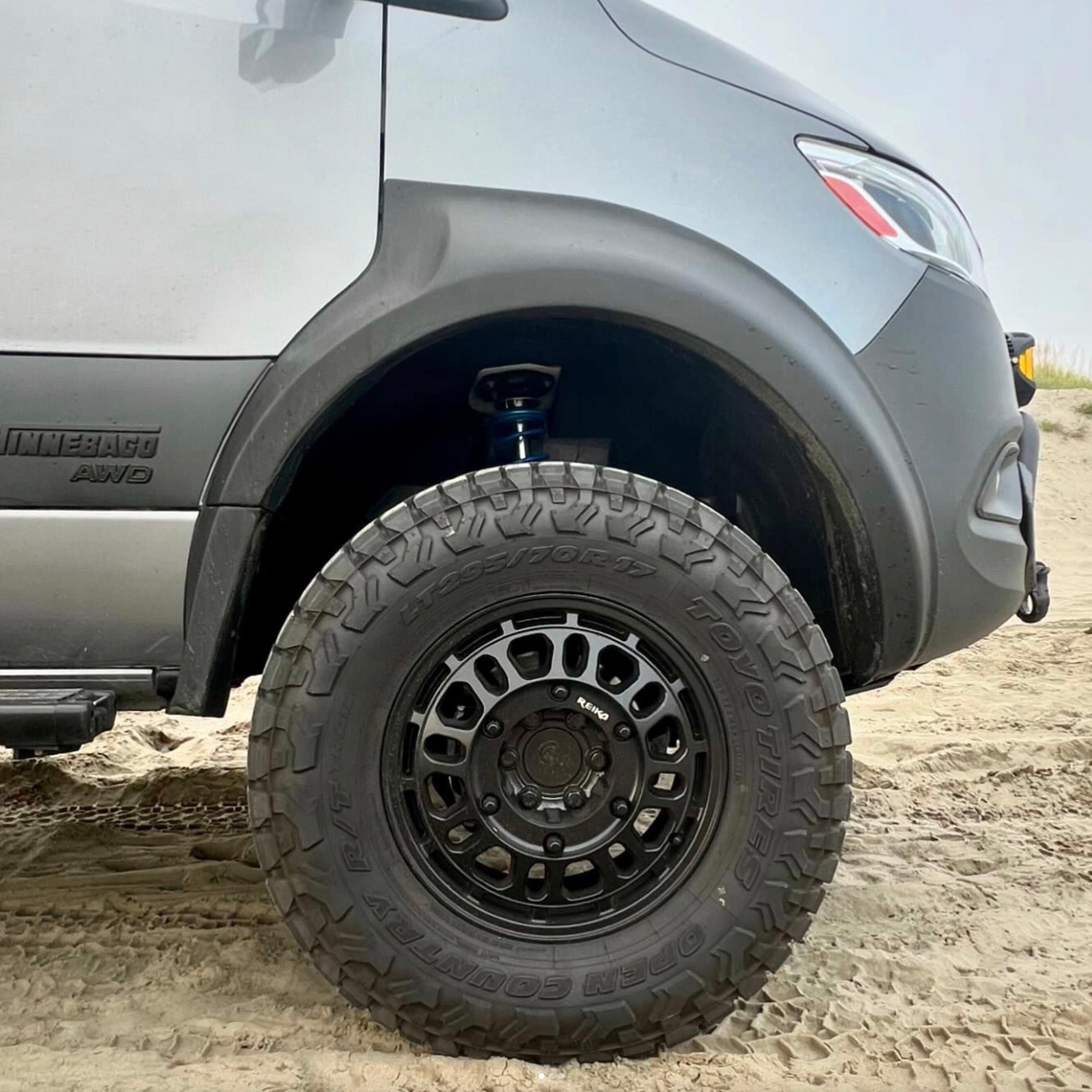 Desert Defender Fender Flares – Maximum Tire Clearance for Mercedes Sprinter 907 (2019–2024)