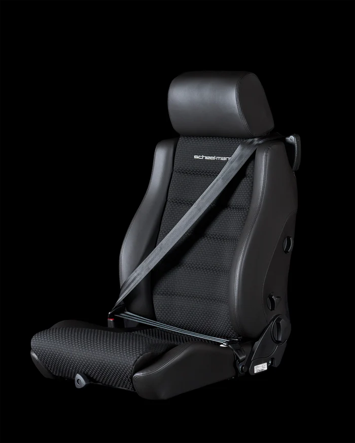Vario F with Integrated Seatbelt – image 2