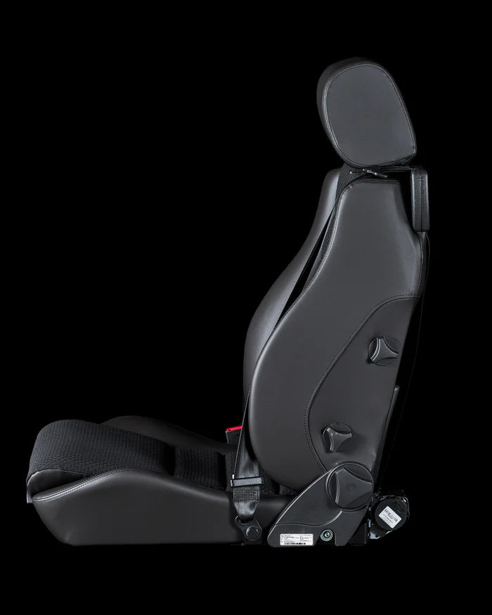 Vario F with Integrated Seatbelt – image 3