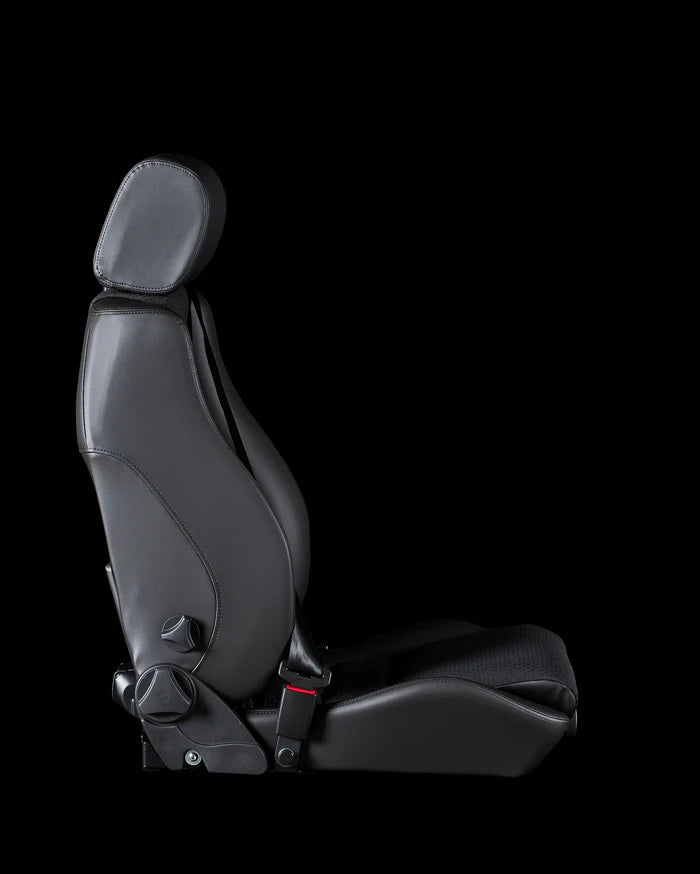 Vario F with Integrated Seatbelt – image 7