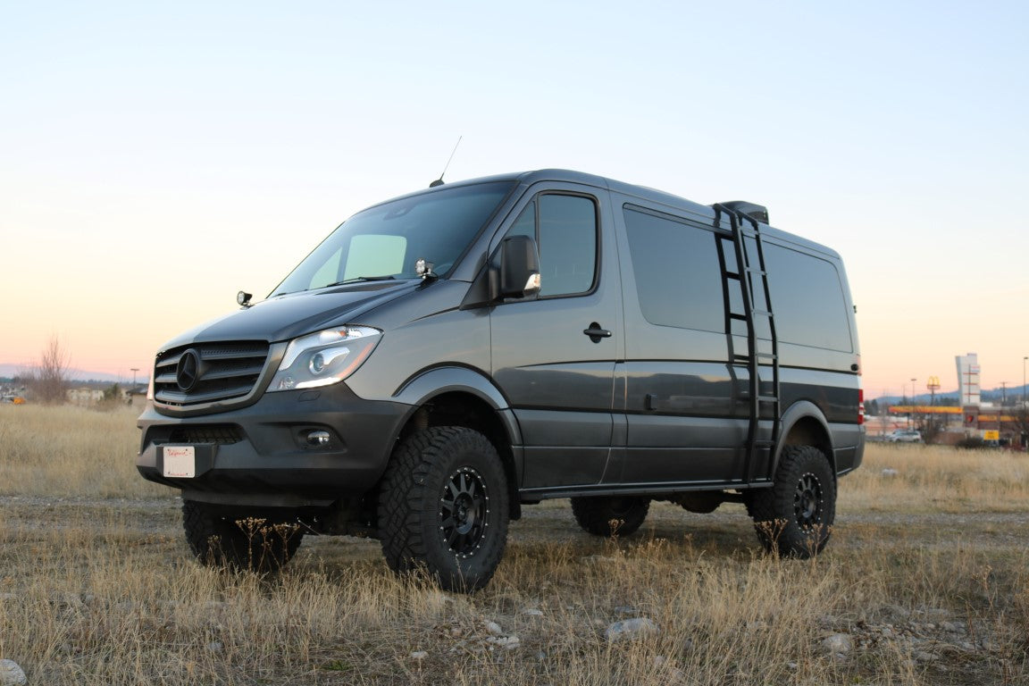 Hoodline Light Pod Mount – Sprinter (2007–2018)