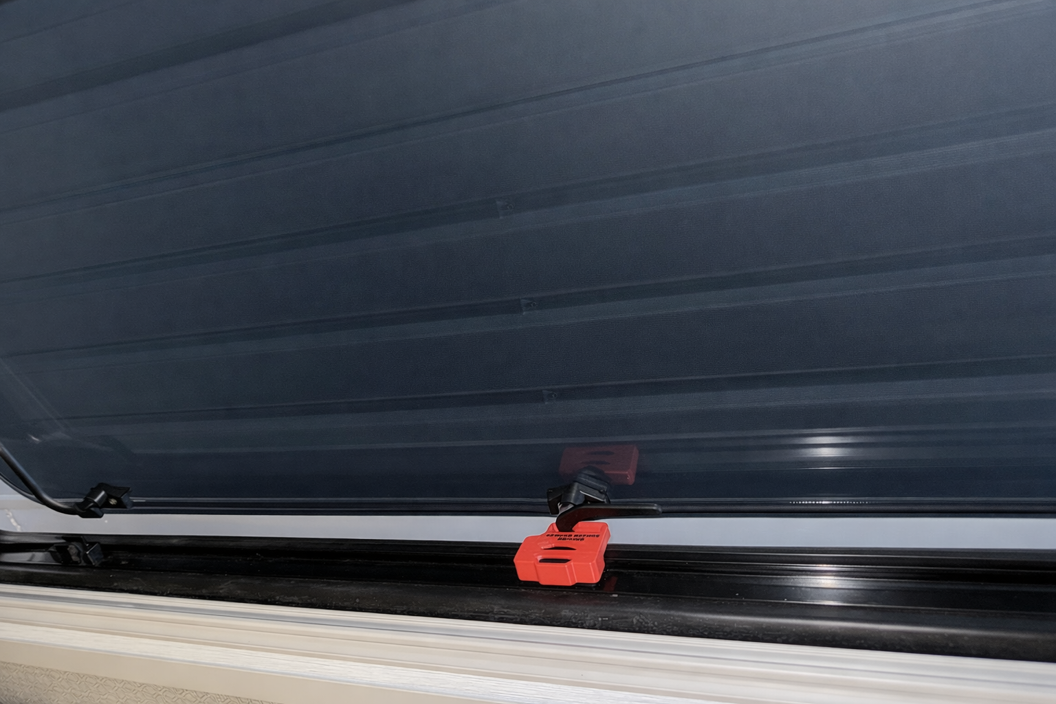 EKKO Window Stay – image 2